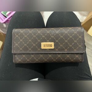 Rioni Brown Wallet with Gold Accents